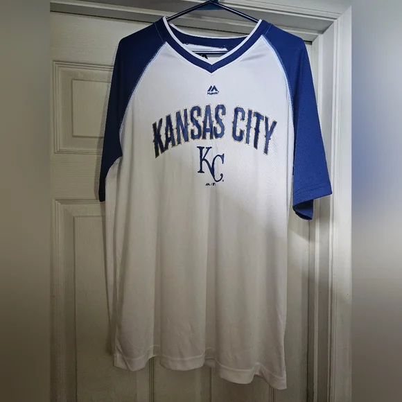 NWT Kansas Royals T-shirt. Size:L. - Picture 1 of 5